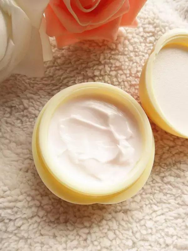 秋冬手部干燥粗糙肿么办？用对产品让你摆脱大妈手！