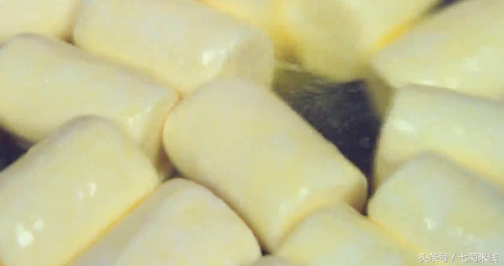 简易花生牛轧糖的做法,花生牛轧糖制作超简单