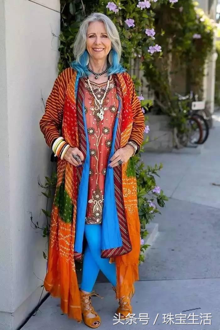 请不要用玻尿酸陪伴你年老的岁月，要用就用珠宝！