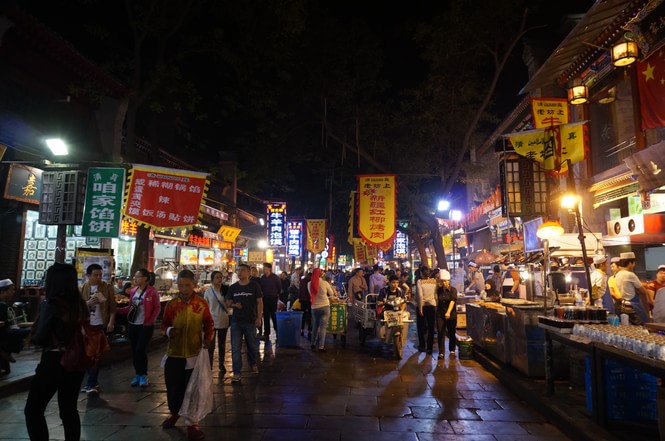 北京十大小吃街排行榜前十名,全国十大小吃一条街排名