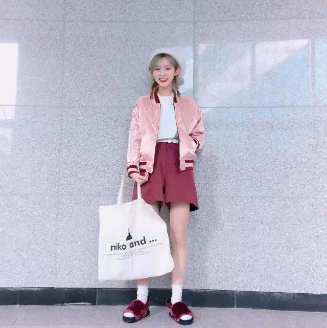 袜子要怎么搭配衣服,袜子正确搭配鞋子穿法