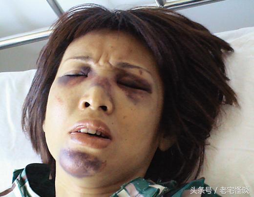 被拐来的疯女人吃了丈夫心脏，被逼死后四个爷们去埋，却再没回来