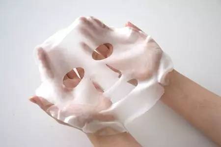 电脑放床边对人辐射有危害大吗,笔记本电脑辐射对人体的危害