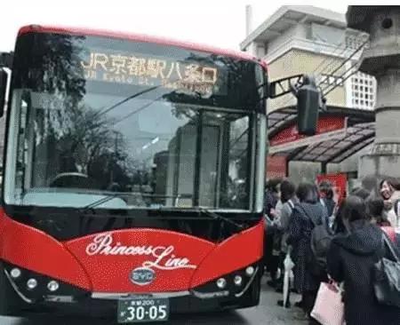 我就买包大白兔，你凭啥说我崇洋媚外！