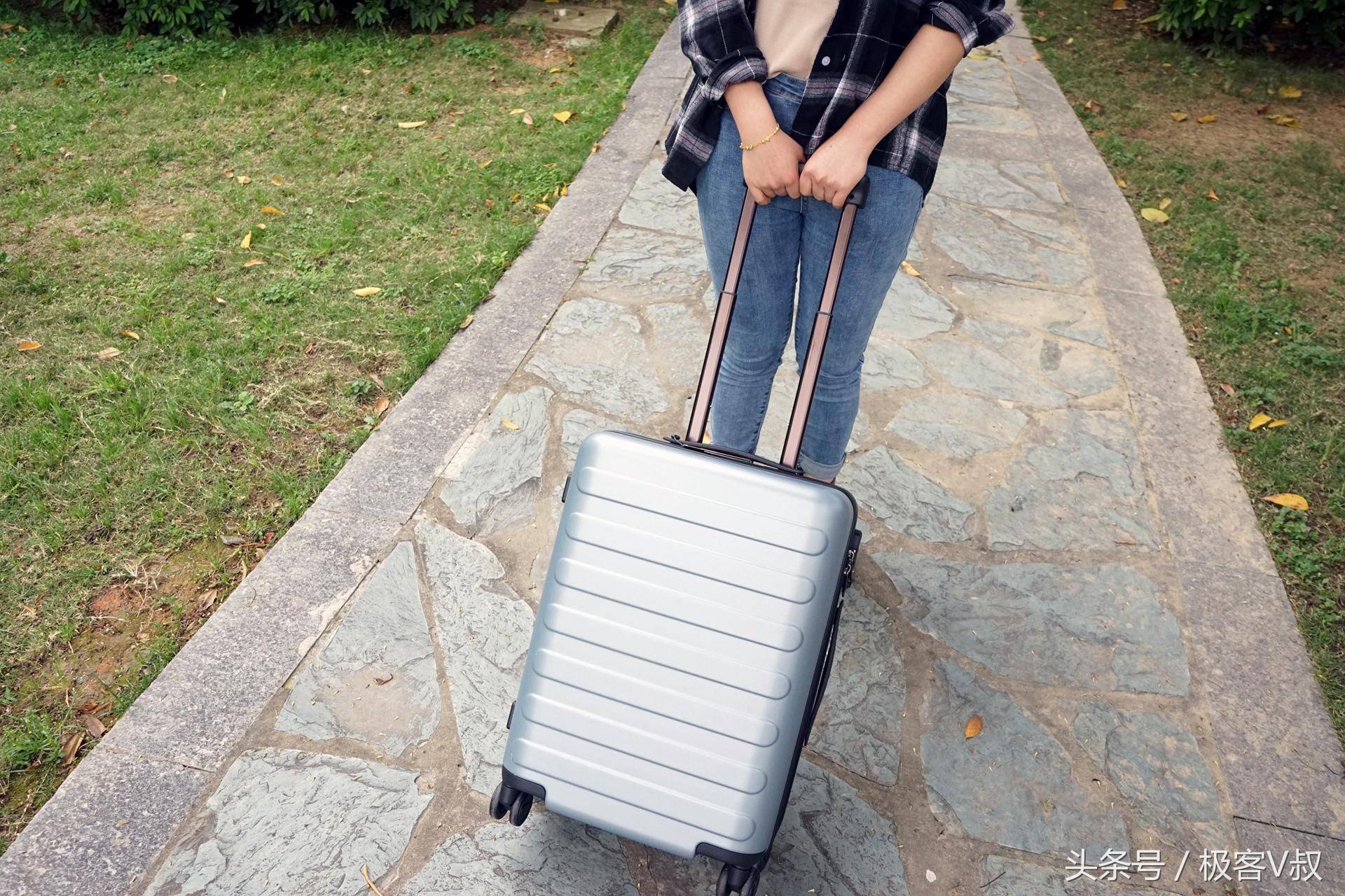 90分七道杠旅行箱扩容版,90分七道杠旅行箱哪个颜色好看