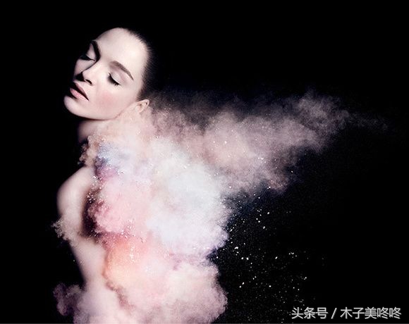 散粉蜜粉和修容蜜粉一样吗,蜜粉和散粉的区别哪个定妆喷雾好