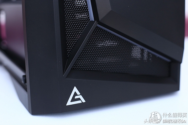 安钛克暗黑系列机箱装机教程,安钛克机箱散热怎么样