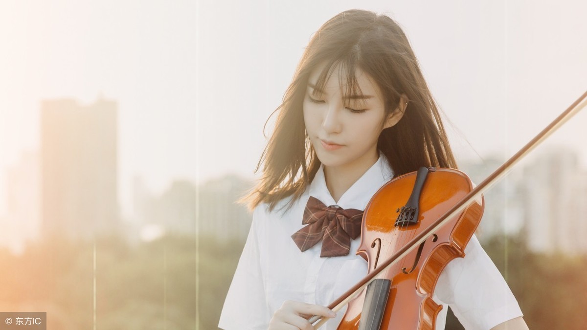 小说：上天让她失去了亲情，却又让她收获了比亲情更可贵的情谊