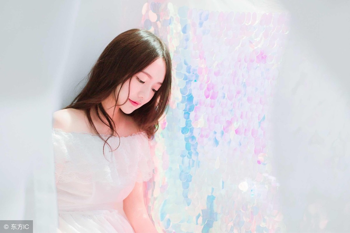 小说：她已离婚，贵妇没安好心，怂恿她到前夫家去闹，她果断拒绝