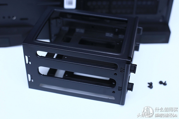 安钛克暗黑系列机箱装机教程,安钛克机箱散热怎么样