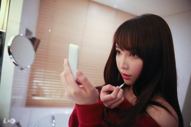 穿越回1990年靠捡龙虾发家,穿越到80年代卖小龙虾致富合集