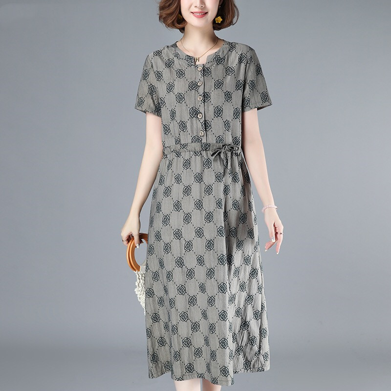 合适40岁穿的裙子高级感,女人过了四十岁别穿大妈装