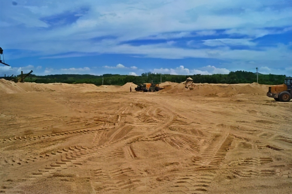 全球沙荒来袭，东南亚各国“坐地起价”，200亿吨需求如何*局破**