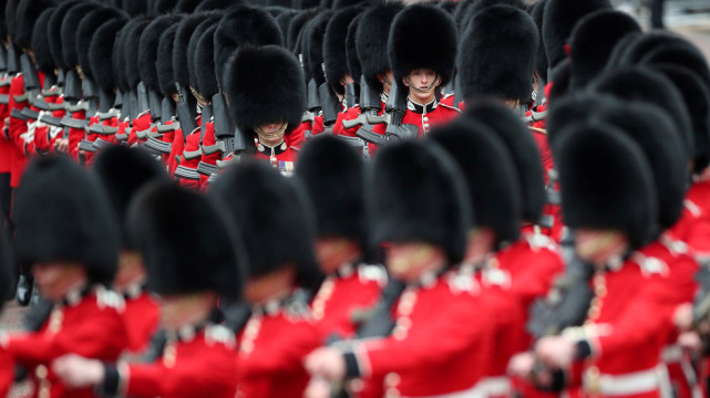 英国迫击炮事件,英国士兵迫击炮事件