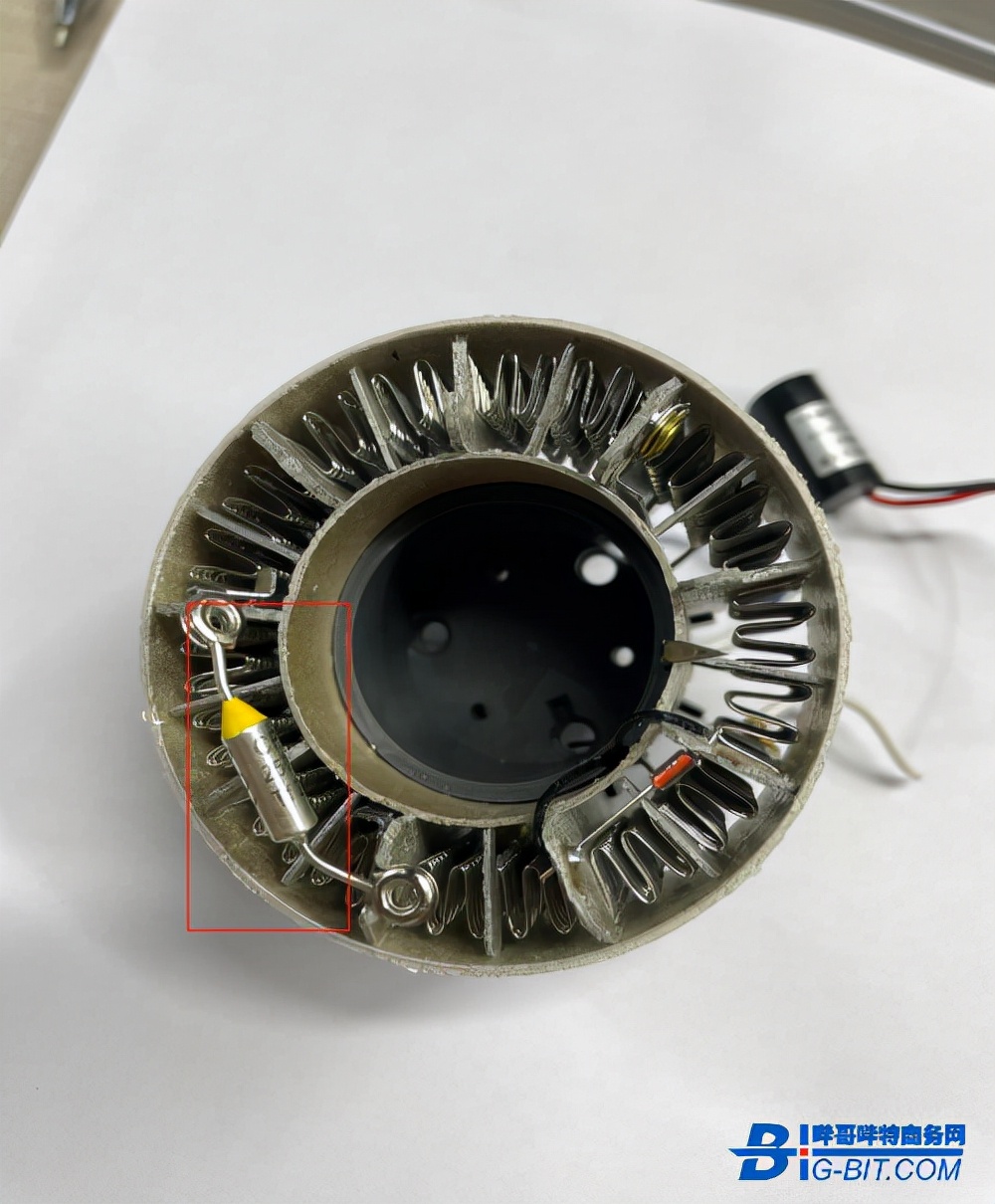 徕芬吹风机磁吸底座拆解,徕芬吹风机马达拆解