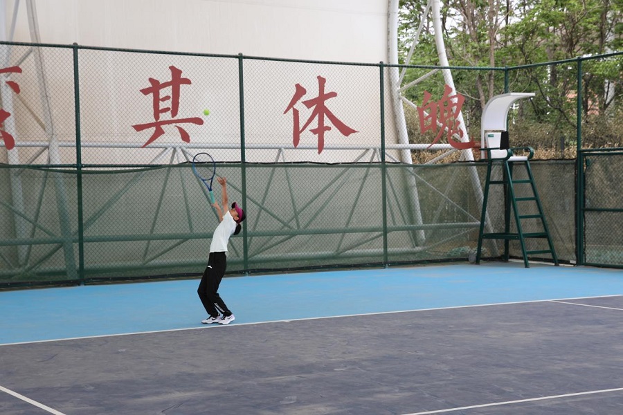 济南大学城实验高中首届“至善杯”中学生网球邀请赛告捷举办