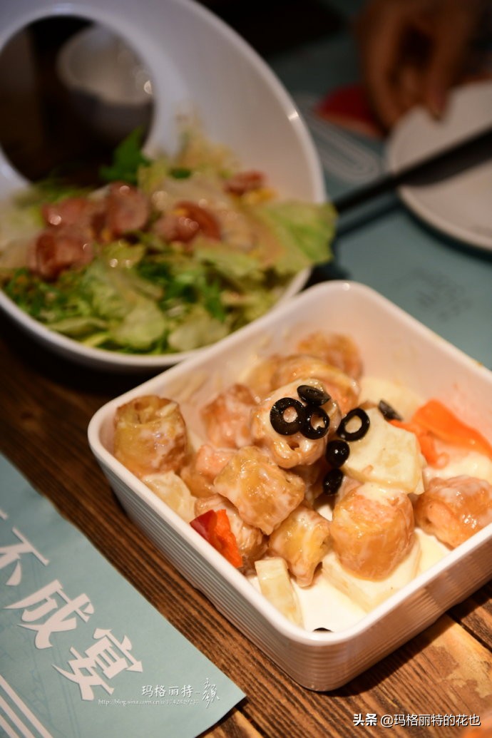 网红餐厅“胡桃里”的绿植布置|行摄