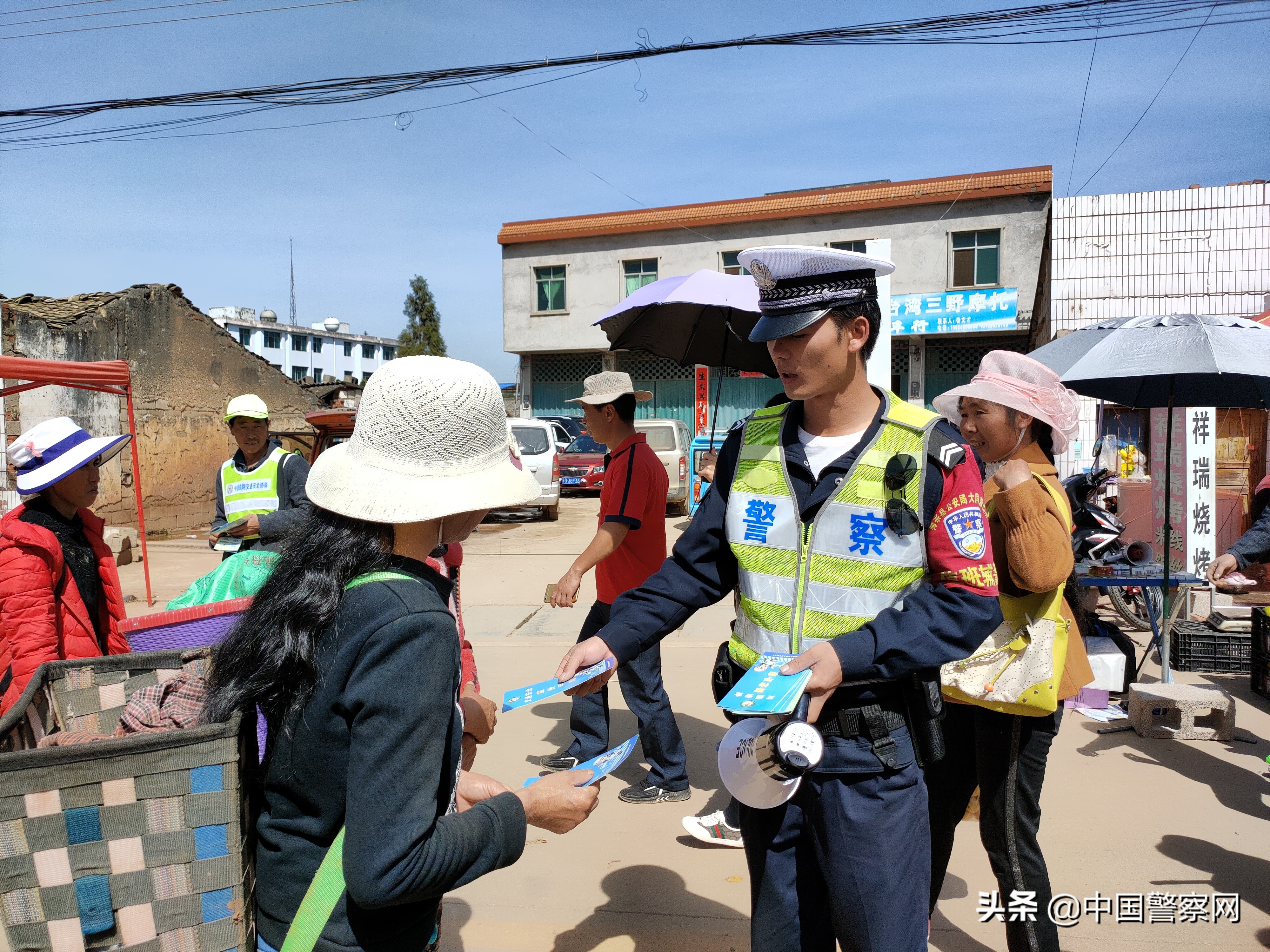 倒下时，22岁的他手里还紧紧攥着警务通——追记师宗县公安局大同派出所辅警赵志