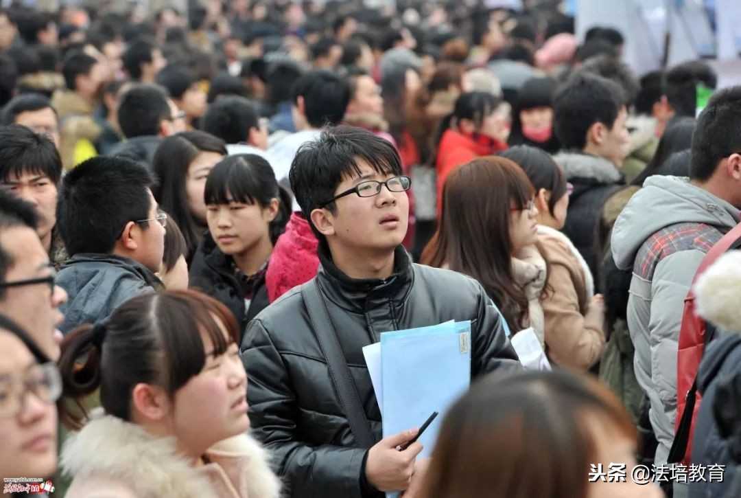 在职学法学的功能,在职攻读硕士有什么用