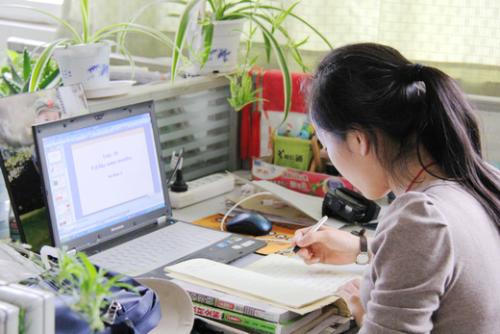 30岁以下教师工资,现在教师编制工资3500能干嘛