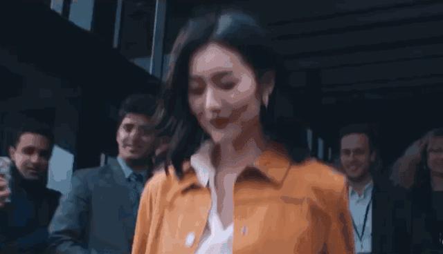 刘雯和奚梦瑶：同行不同命的两个人，到底谁能赢得更漂亮？