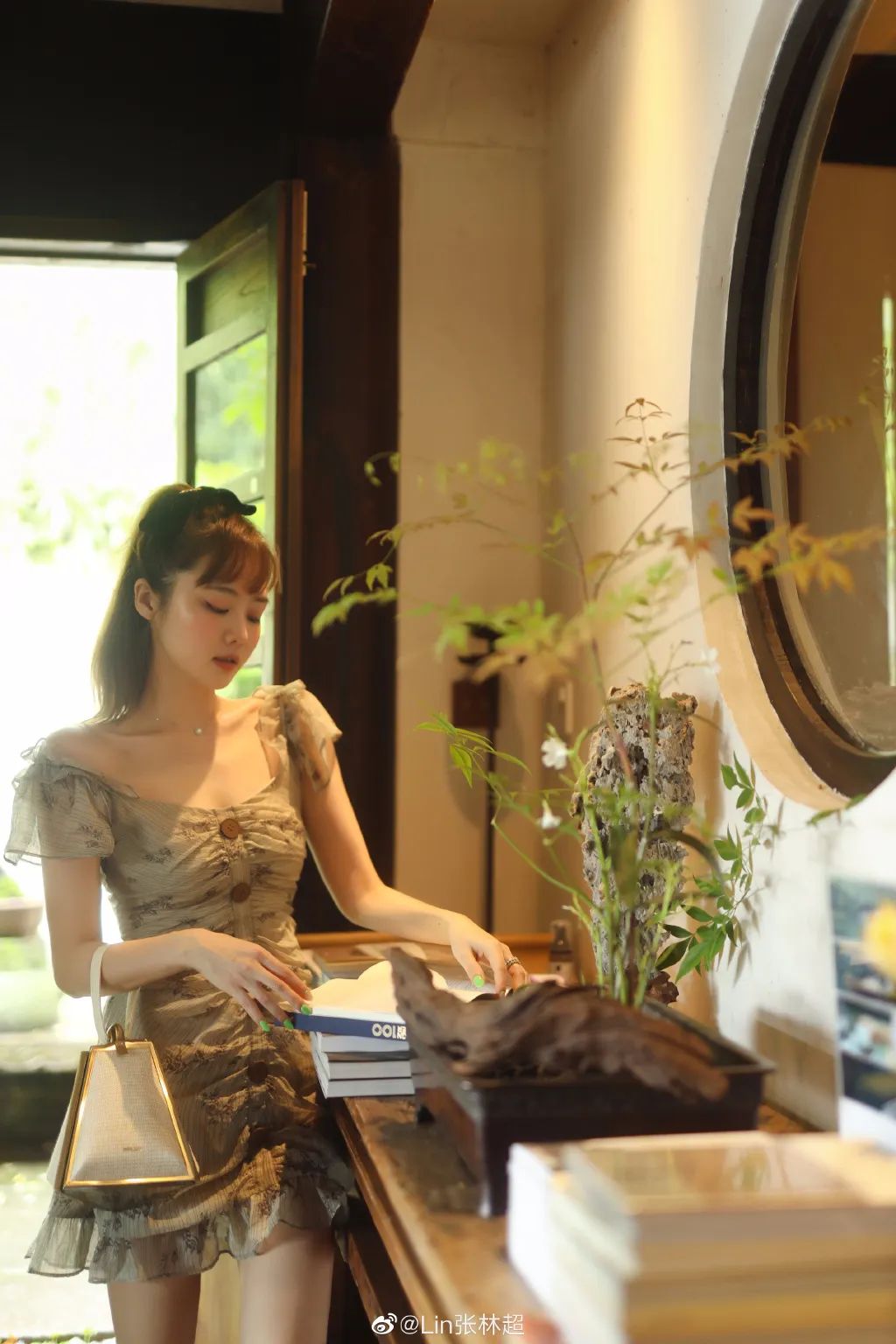 脸大的女生合适哪种脸型,女生脸大的5大特征