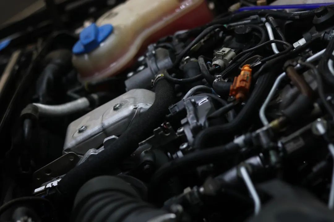 怪兽搞老车：翻新一辆残破生锈的柴油版奥迪A6，翻新后变新车