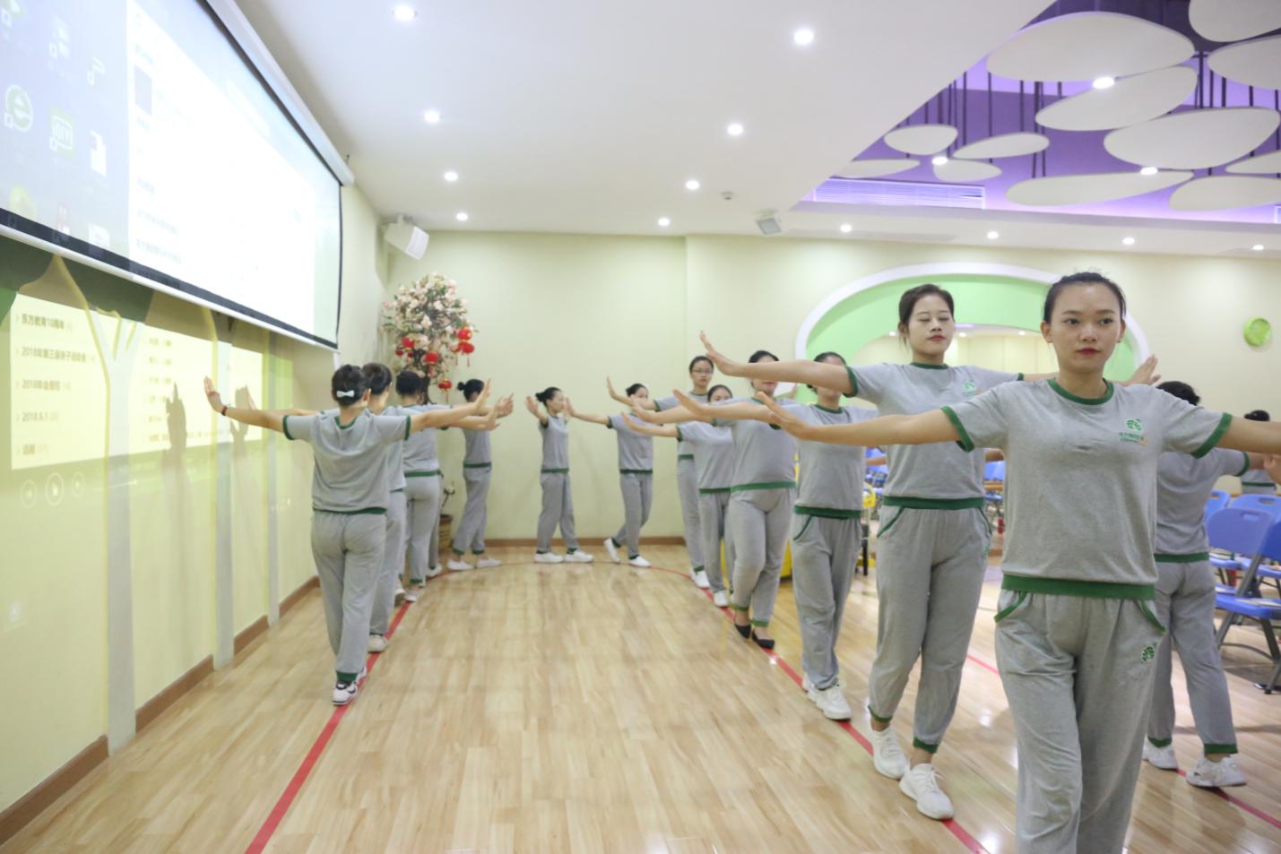 幼儿园的师资队伍建设工作有哪些,幼师队伍建设幼儿园