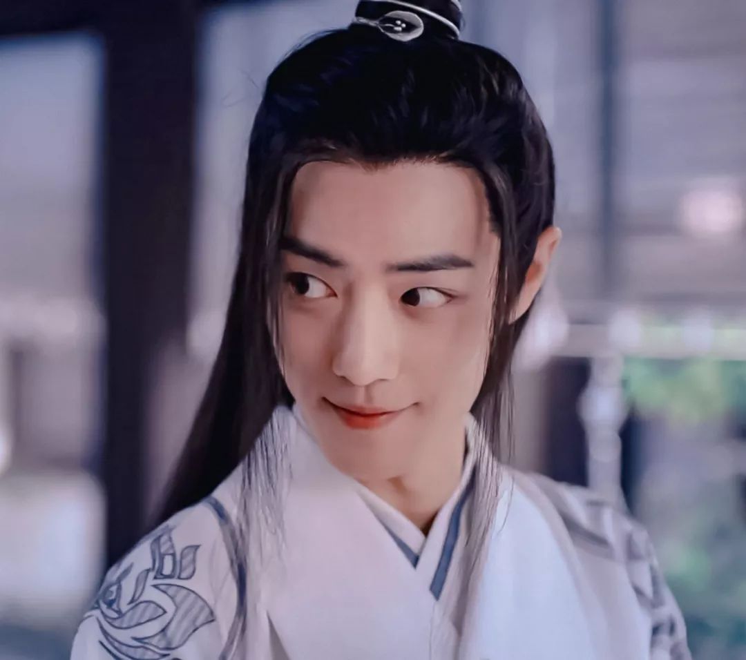 肖战绝世侧颜,肖战绝美回眸