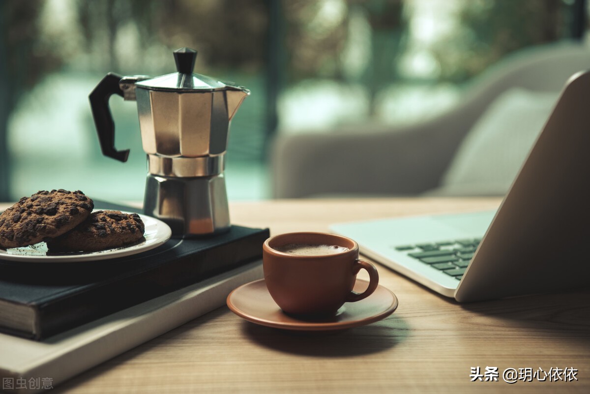 温馨冬日最合适手捧奶茶、咖啡，超级简单的宅家自制方法