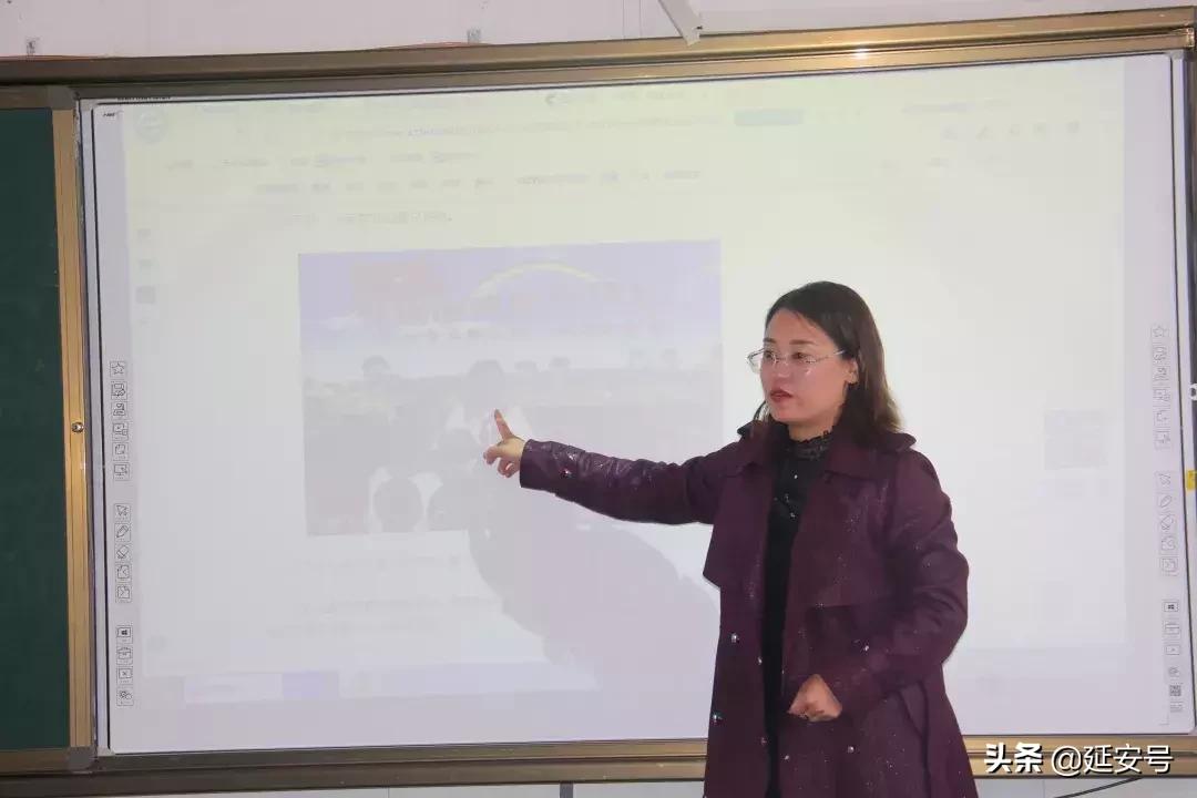 “不忘初心跟*党**走红领巾点亮新时代”---学习贯彻习*平近**总书记致少先队建队70周年贺信精神活动