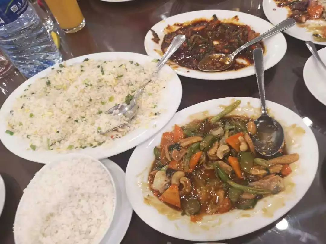 斯里兰卡七彩宝石,斯里兰卡宝石浅蓝色