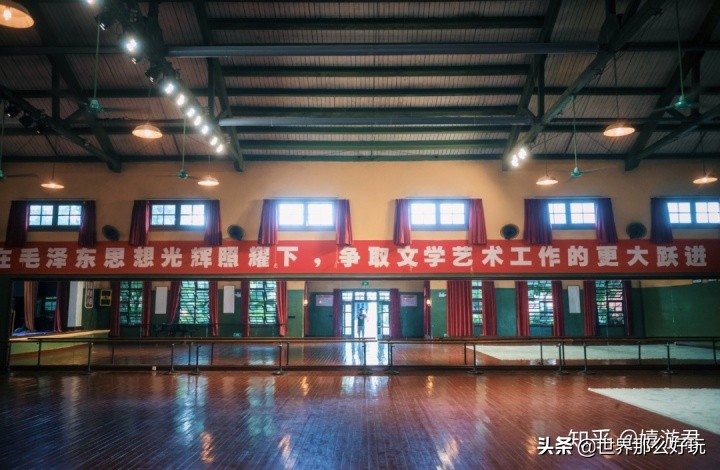 海口一个人合适去哪玩,海口比较合适一个人待的地方