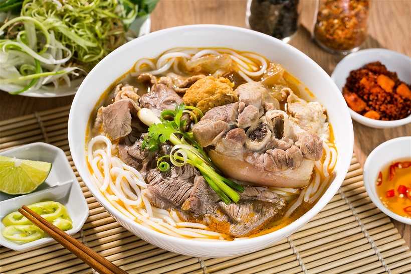 越南特色好吃的美食大全攻略 (40种好吃的越南美食)
