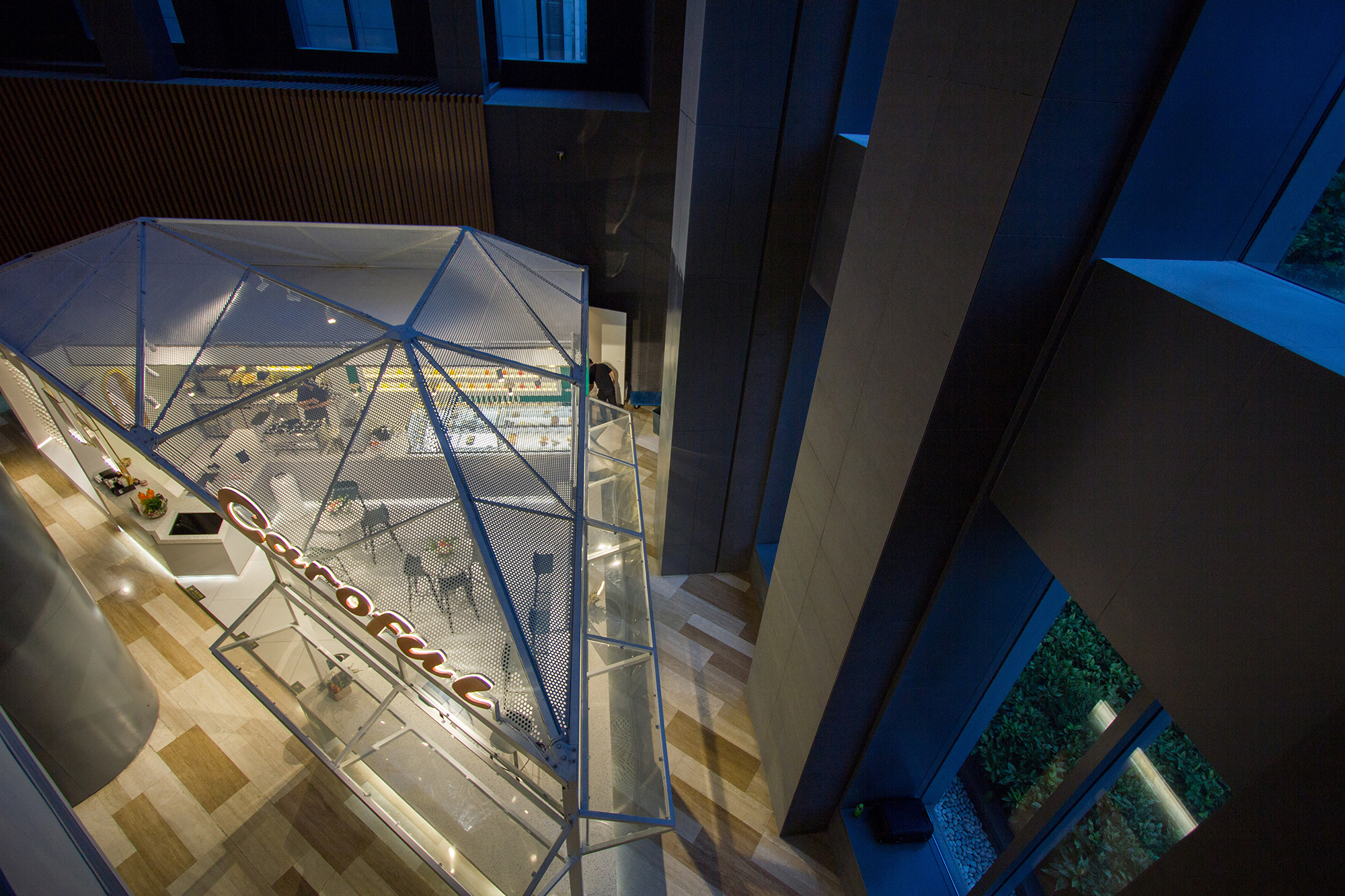 我们的办公大楼像园林一样美,我们在办公楼里建造了什么