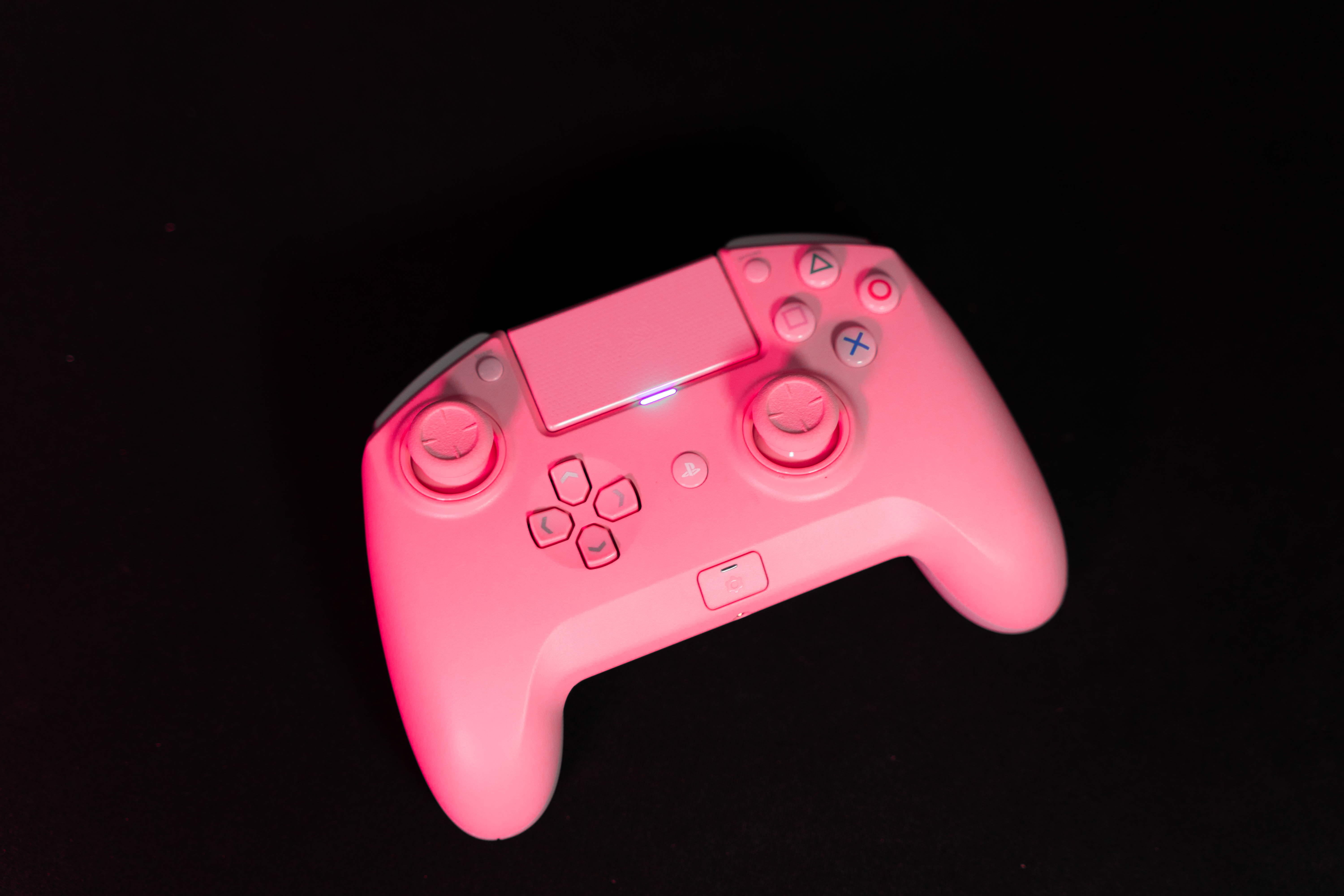 雷蛇ps4飓兽标准版手柄,razer飓风手柄