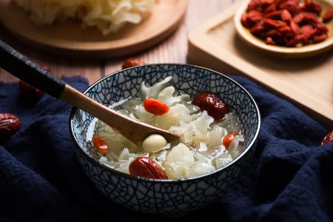 银耳怎么吃补气血最佳效果,银耳益气补血
