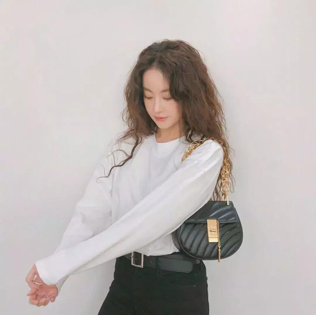 倒大脸合适什么发型,大脸女合适什么发型