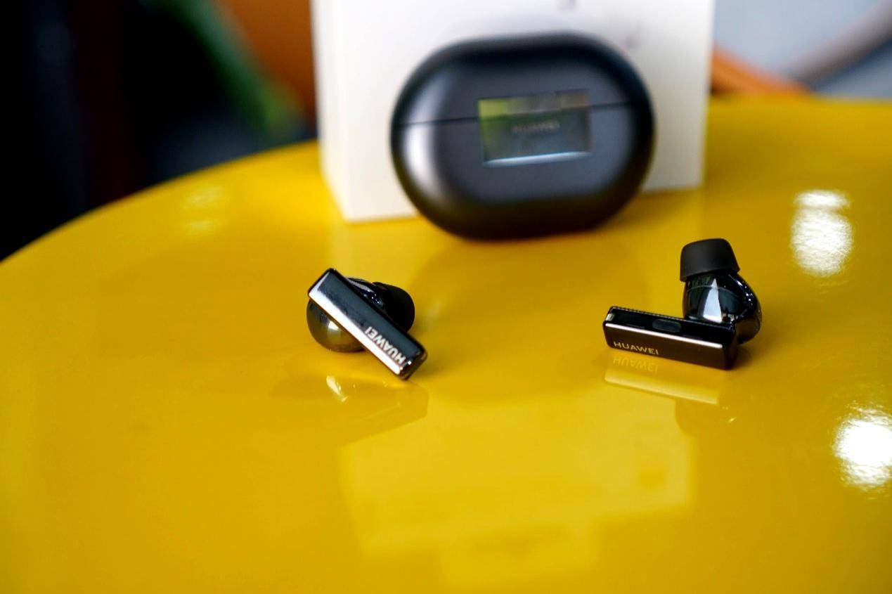 freebudspro和airpodspro对比,freebuds4i和freebudspro选哪个