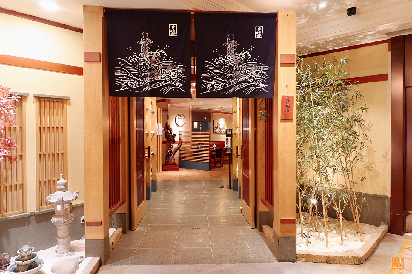 不能飞去巴黎伦敦，不如到大连喂鸽子，赏海景吃海鲜