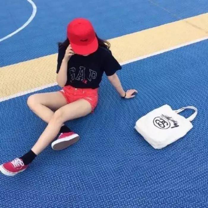 女生背影头像动漫唯美多人闺蜜,超好看闺蜜头像女多人