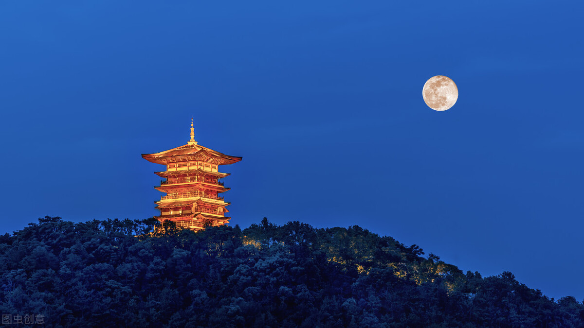 杜甫最有名的五律名篇,杜甫在雨天写下的旷世名作