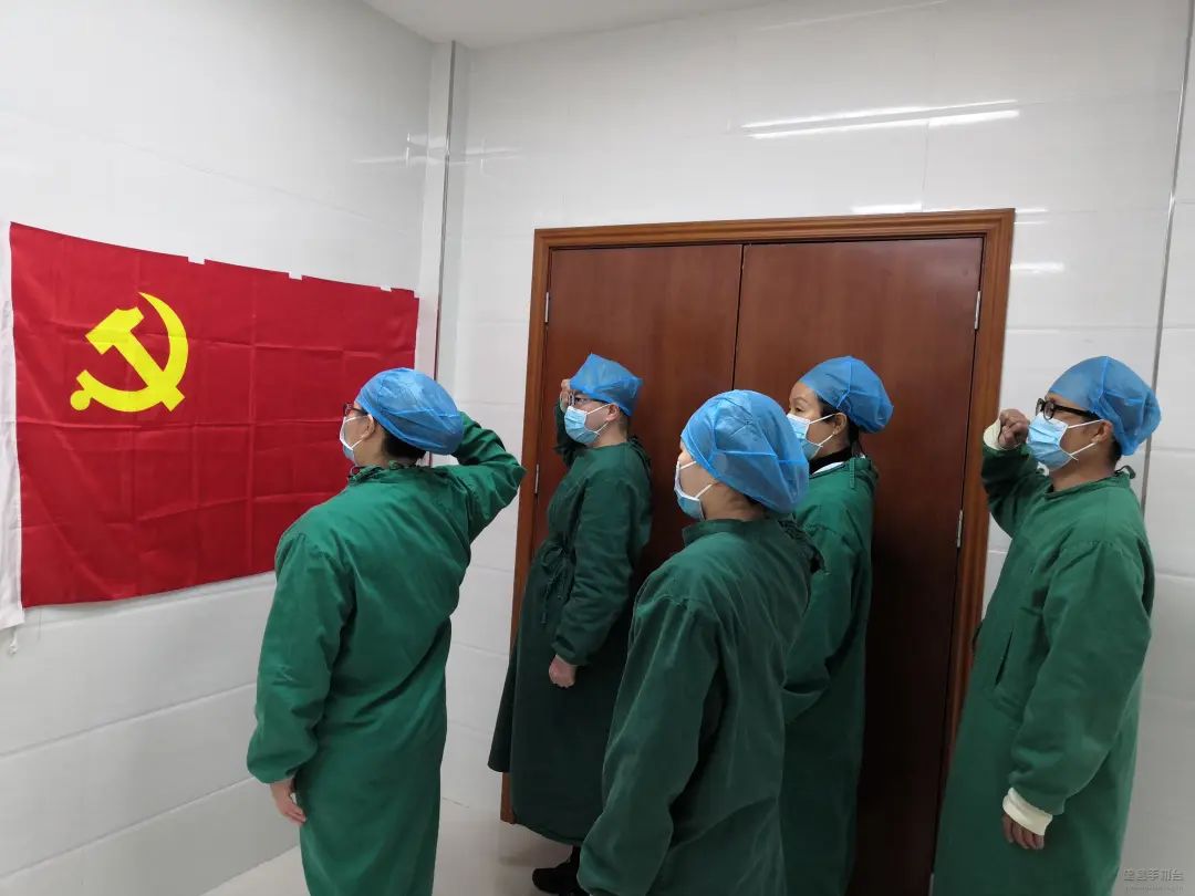 忠县3万余*党**员“亮剑”斩疫魔