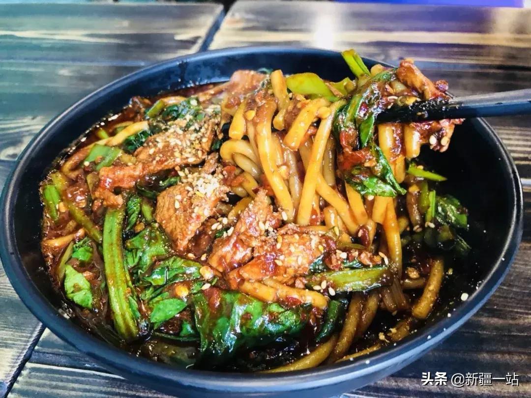 乌鲁木齐美食网红牛腩米粉,乌鲁木齐米粉推荐排行榜