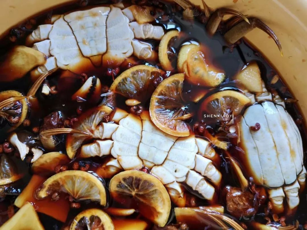 煮熟的大闸蟹怎么醉蟹好吃,吃不完的大闸蟹能够弄成醉蟹吗