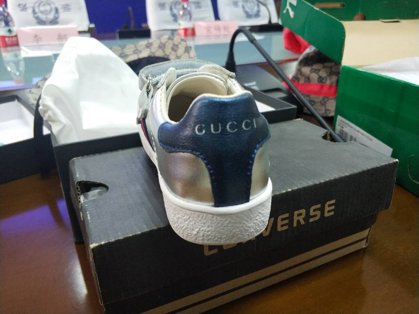 销售假冒阿迪达斯耐克怎么处罚,微商卖假nike鞋犯法吗