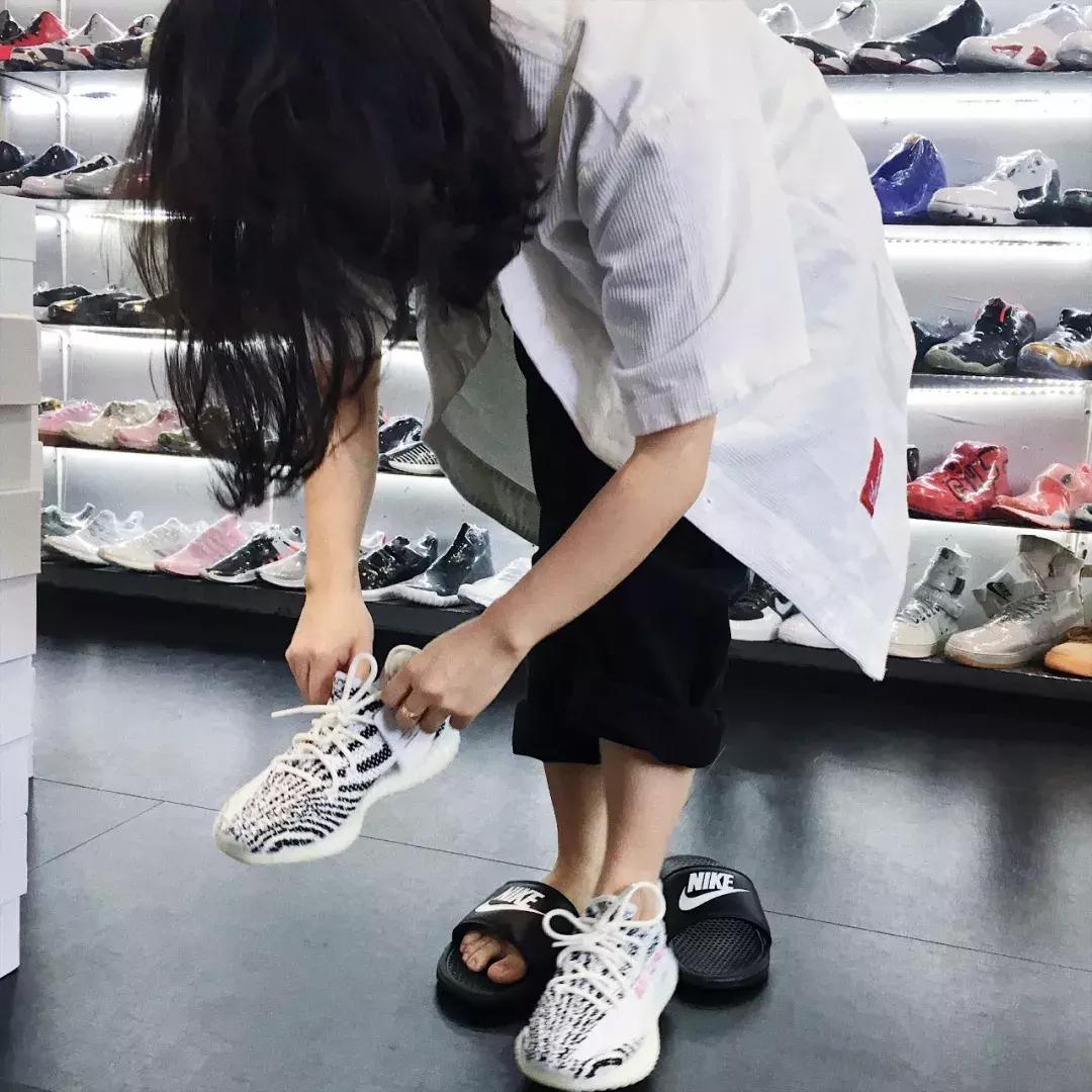 棣欐腐娼簵supreme,涓夐噷灞疆搴梥upreme