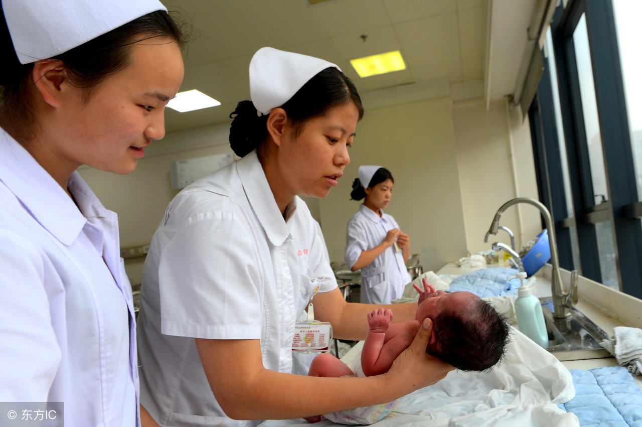 俄罗斯孕妇到阿根廷生孩子,俄罗斯孕妇生了双胞胎