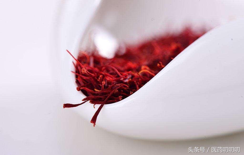 藏红花都有什么功效都能够怎么用,藏红花有哪些功效和正确使用方法