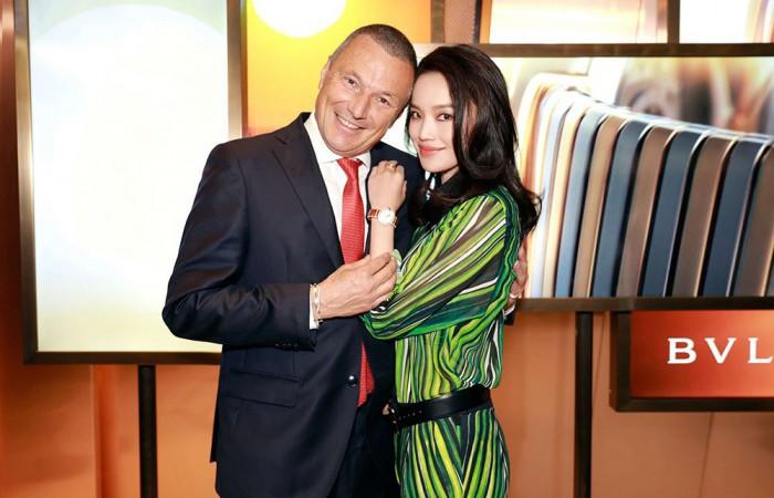 孔孝真欧尼妆容,孔孝真蓝色眼线妆